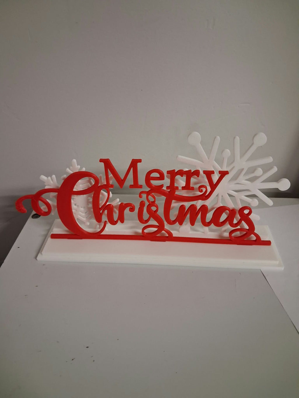 Merry Christmas Freestanding Table Sign with Snowflake | 3D Printed Festive Holiday Mantel Decor | Traditional Xmas Dinner Centerpiece