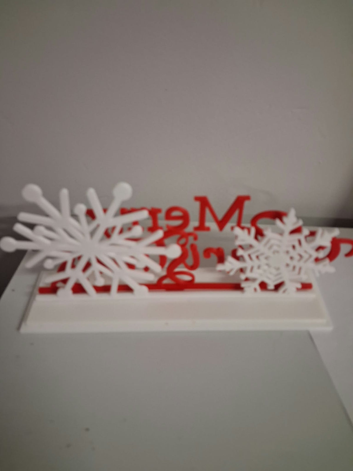 Merry Christmas Freestanding Table Sign with Snowflake | 3D Printed Festive Holiday Mantel Decor | Traditional Xmas Dinner Centerpiece